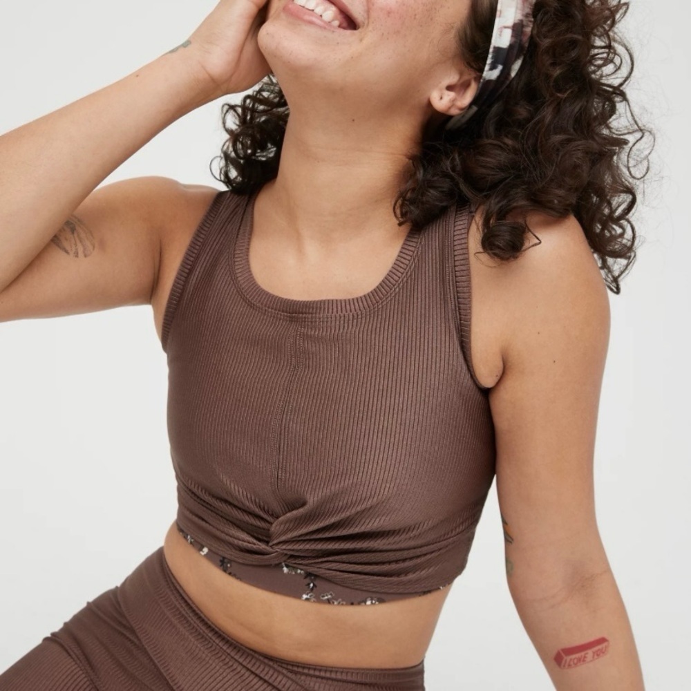 Aerie Offline Ribbed Shine Twist Front Sports Bra In Relic Brown Small